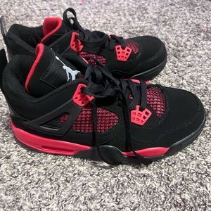 Air Jordan Official 4 Red Thunder Edition